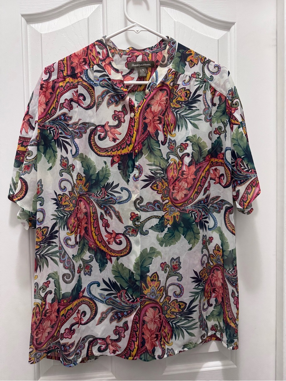 Tommy Bahama women’s sheer Button-Down Shirt with Pink & Green Paisley Print L